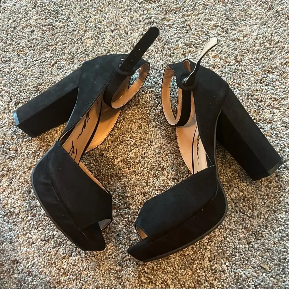 American Rag Black Block Heels w/ Ankle Straps Women's Size 7 WIDE Chunky Heel - Picture 2 of 11
